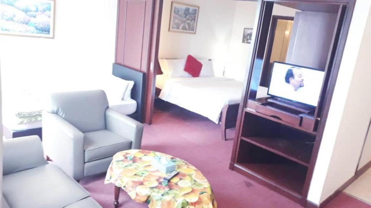 Residence Suite At Berjaya Times Square Kl Куала Лумпур Екстериор снимка
