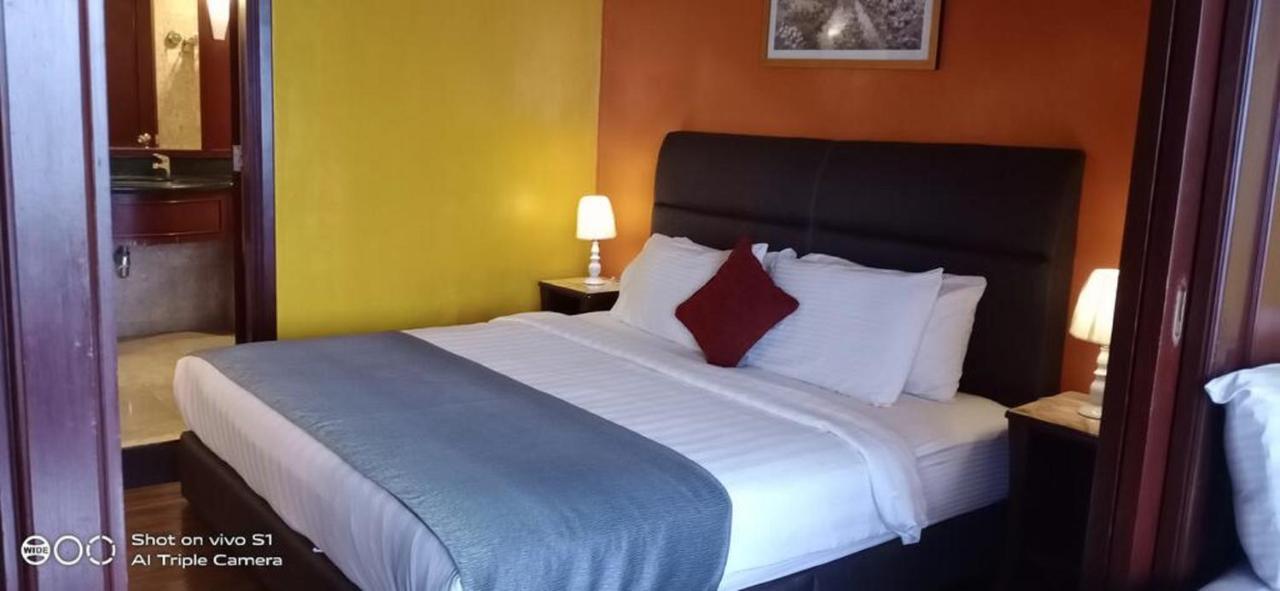 Residence Suite At Berjaya Times Square Kl Куала Лумпур Екстериор снимка