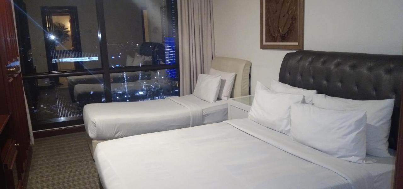 Residence Suite At Berjaya Times Square Kl Куала Лумпур Екстериор снимка